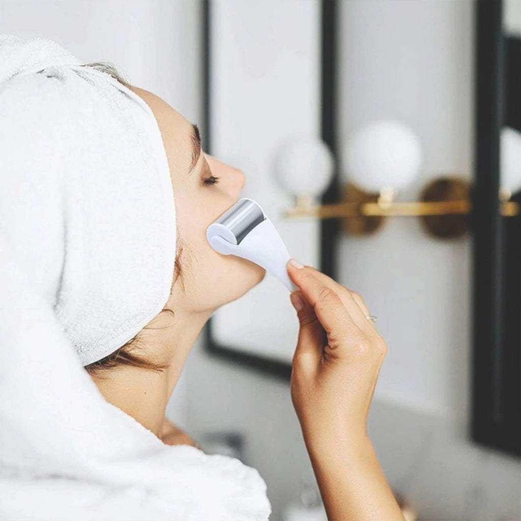 Rolo De Gelo De Aço Inoxidável Para SkinCare - Arquitetura da Saúde